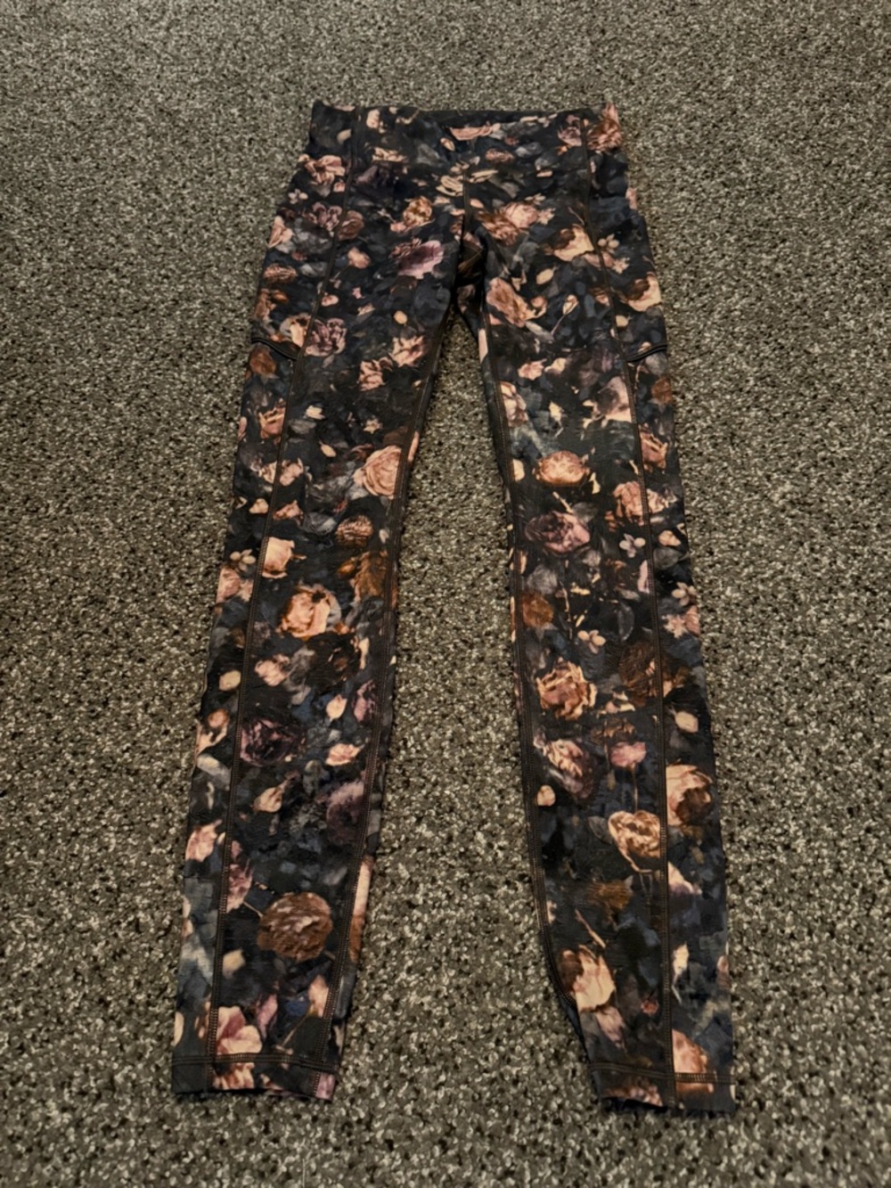 Womens lululemon leggings size 4